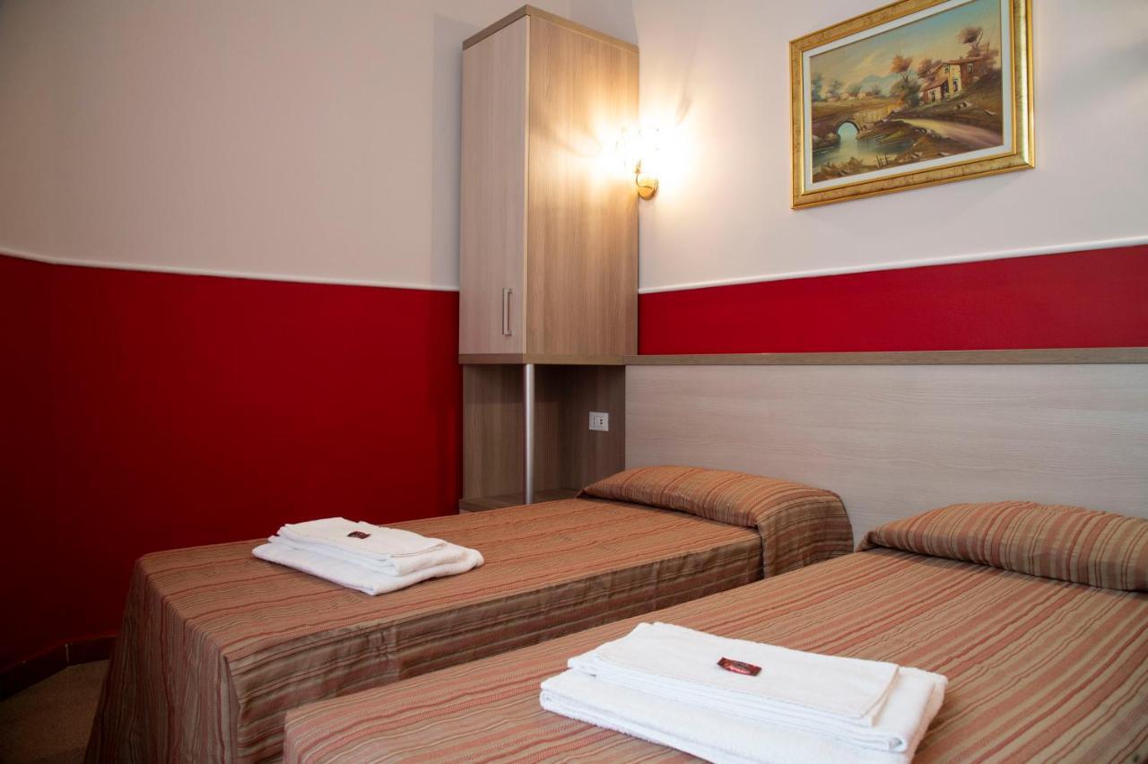 Domus Napoleone Hotell Roma Eksteriør bilde
