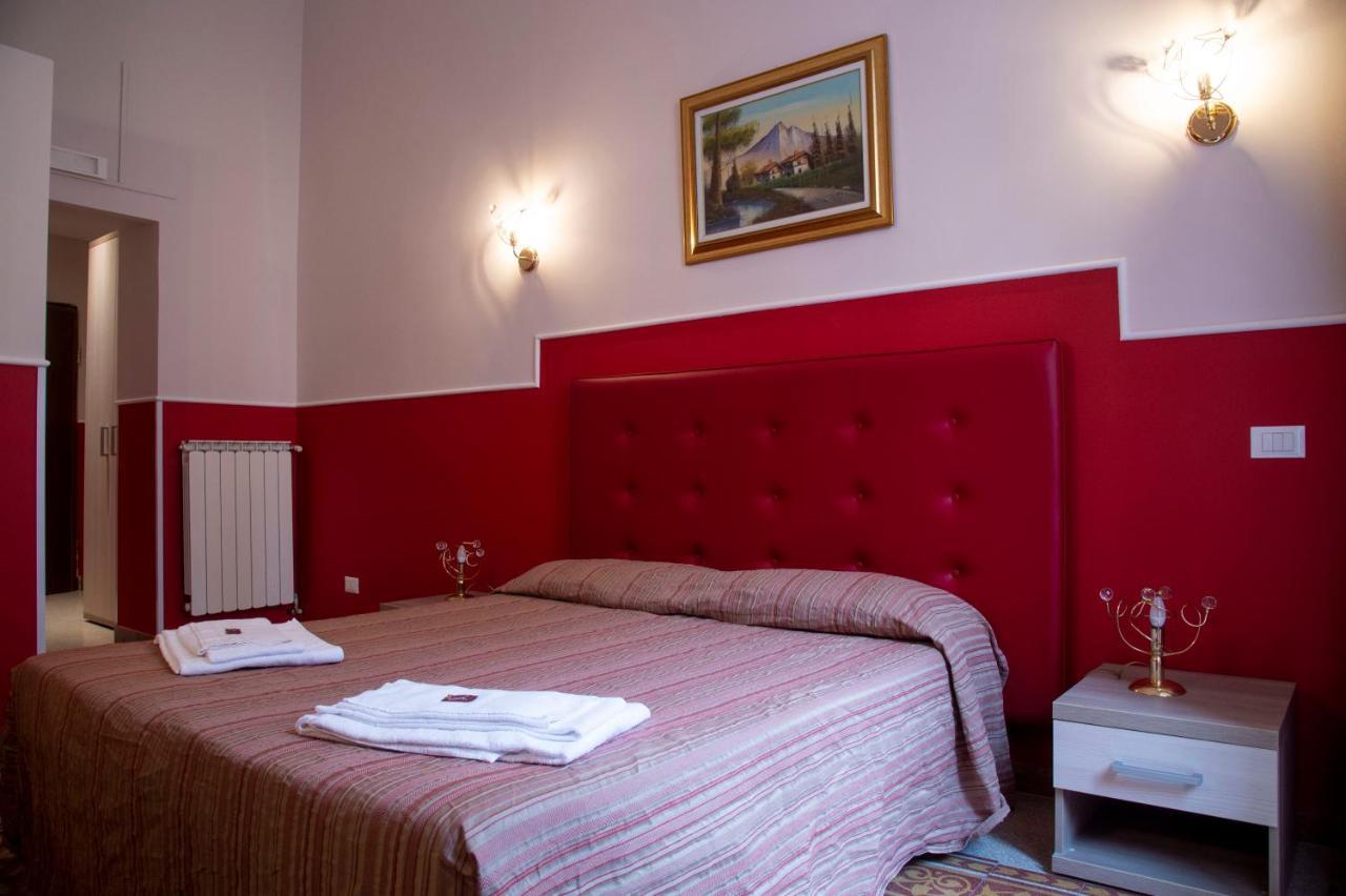 Domus Napoleone Hotell Roma Eksteriør bilde
