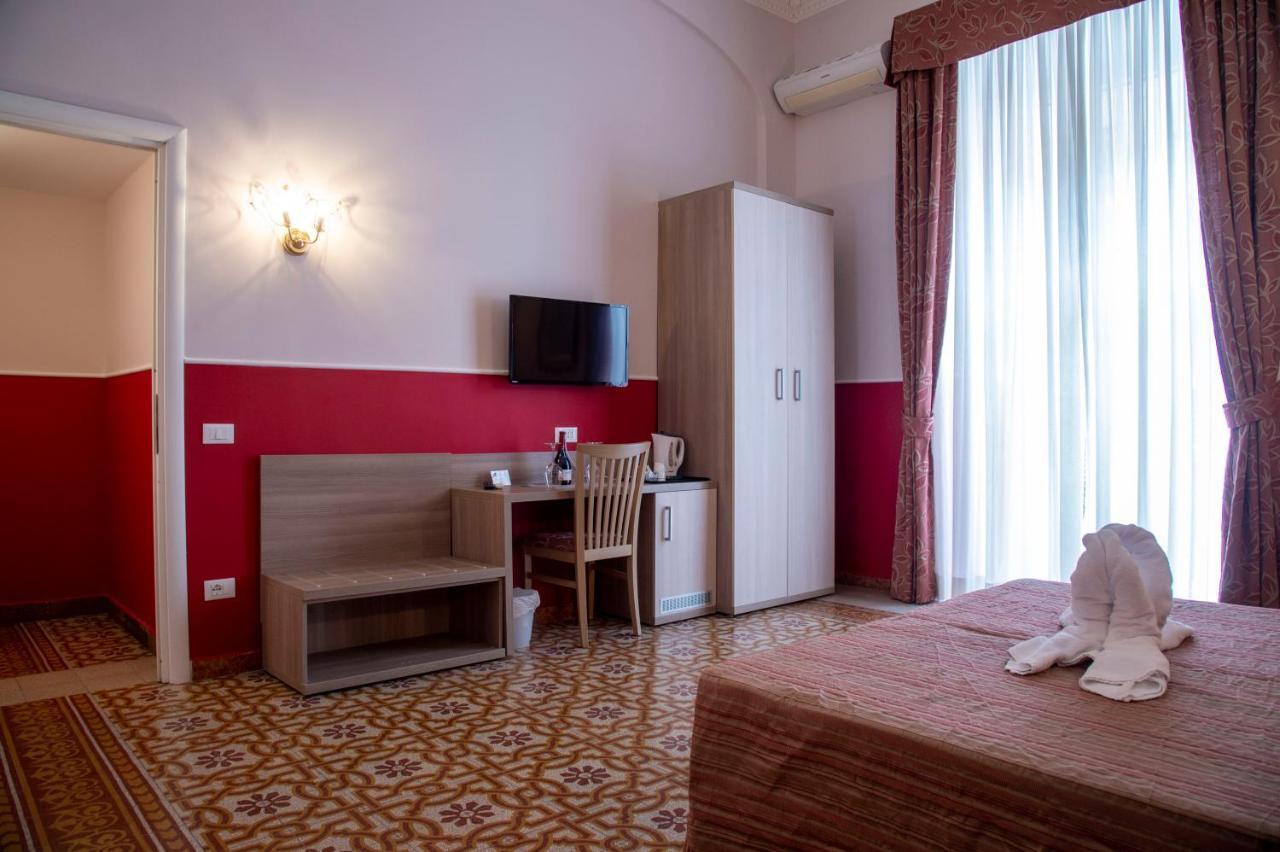Domus Napoleone Hotell Roma Eksteriør bilde